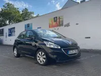 Gebraucht Peugeot 208 Access 68 PS (50 kW) 2012 Schwarz Kleinwagen