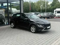 Gebraucht Hyundai Kona Select 120 PS (88 kW) 2023 Schwarz SUV