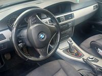 Gebraucht BMW 320 177 PS (130 kW) 2008 Schwarz Kombi