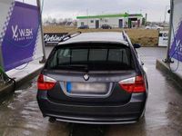 Gebraucht BMW 320 163 PS (119 kW) 2006 Grau Kombi