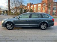 Gebraucht Skoda Superb Elegance 125 PS (91 kW) 2015 Grau Kombi