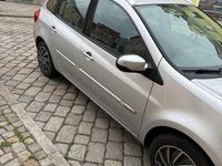 Gebraucht Renault Clio II 75 PS (55 kW) 2009 Silber Kleinwagen