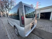 Gebraucht Opel Vivaro 135 PS (99 kW) 2005 Silber Van / Kleinbus