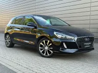Gebraucht Hyundai i30 Intro Edition 110 PS (80 kW) 2017 Schwarz Kombi