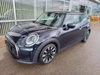 Używany Mini Cooper Classic 136 KM (100 kW) 2021 Czarny Hatchback