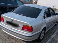 Gebraucht BMW 523 170 PS (125 kW) 1998 Silber Limousine