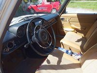 Gebraucht Mercedes 200 95 PS (69 kW) 1974 Beige Limousine