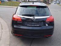 Gebraucht Opel Insignia 194 PS (142 kW) 2012 Schwarz Kombi