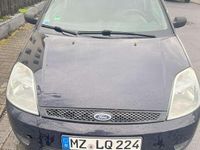 Gebraucht Ford Fiesta 69 PS (50 kW) 2005 Blau Kleinwagen