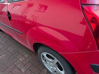 Gebraucht Renault Twingo 60 PS (44 kW) 2008 Rot Kleinwagen