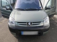 Gebraucht Peugeot Partner 90 PS (66 kW) 2003 Grün Van / Kleinbus