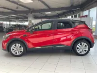 Gebraucht Renault Captur Experience 131 PS (96 kW) 2021 Rot nnp + schwarz gne SUV