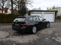 Gebraucht BMW 320 Advantage 190 PS (139 kW) 2020 Schwarz Kombi