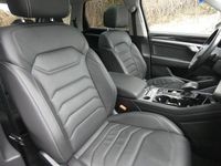 Gebraucht VW Touareg Basis 231 PS (169 kW) 2022 Weiß SUV