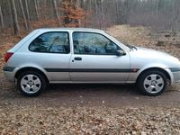 Gebraucht Ford Fiesta 59 PS (43 kW) 2002 Silber Kleinwagen