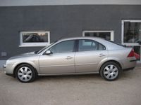 Gebraucht Ford Mondeo Ghia 146 PS (107 kW) 2004 Andere farbe metallic Limousine