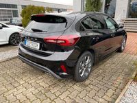 Neu Ford Focus ST-Line 125 PS (91 kW) 2025 Schwarz Limousine
