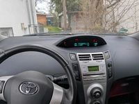 Gebraucht Toyota Yaris 64 PS (47 kW) 2008 Silber Kleinwagen
