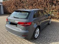 Gebraucht Audi A3 116 PS (85 kW) 2019 Grau Limousine