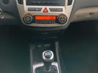 Używany Kia Ceed 122 KM (89 kW) 2007 Srebrny Hatchback
