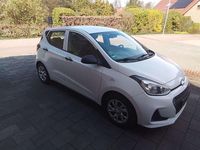 Gebraucht Hyundai i10 Select 67 PS (49 kW) 2019 Weiß Kleinwagen