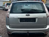 Gebraucht Ford Focus 109 PS (80 kW) 2010 Silber Kombi
