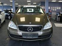 Gebraucht Mercedes A160 95 PS (69 kW) 2012 Braun Limousine