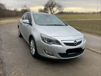 Gebraucht Opel Astra Innovation 116 PS (85 kW) 2010 Silber Limousine