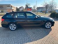 Gebraucht BMW 320 Sport Line 190 PS (139 kW) 2018 Schwarz Kombi