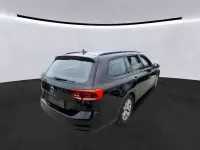 Gebraucht VW Passat Basis 150 PS (110 kW) 2022 Schwarz Kombi