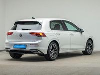 Gebraucht VW Golf VIII Active 150 PS (110 kW) 2022 Weiß Limousine