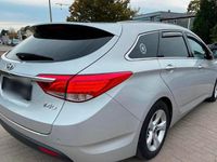 Gebraucht Hyundai i40 135 PS (99 kW) 2012 Grau Kombi