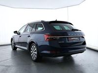 Gebraucht Skoda Superb Style 150 PS (110 kW) 2023 Blau Kombi