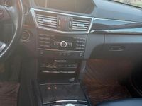 Gebraucht Mercedes E220 Avantgarde 170 PS (125 kW) 2011 Schwarz Limousine