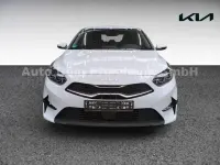 Gebraucht Kia Ceed Spirit 140 PS (102 kW) 2025 Weiß Kleinwagen
