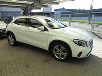 Gebraucht Mercedes GLA180 Urban 122 PS (89 kW) 2019 Weiß SUV