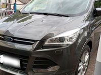 Gebraucht Ford Kuga Titanium 150 PS (110 kW) 2016 Schwarz SUV