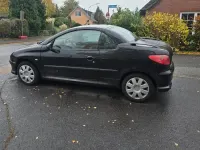 Gebraucht Peugeot 206 CC 136 PS (100 kW) 2001 Schwarz Cabrio