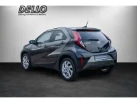 Gebraucht Toyota Aygo X Comfort 72 PS (52 kW) 2022 Cardamon green metallic/ night sky black SUV