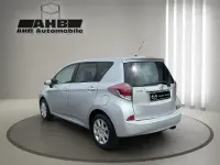 Gebraucht Toyota Verso-S Life 99 PS (72 kW) 2014 Silver metallic Van / Kleinbus