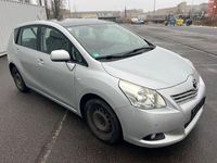 Gebraucht Toyota Verso Edition 132 PS (97 kW) 2011 Silber Van / Kleinbus