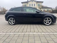 Gebraucht Opel Astra GTC Innovation 125 PS (91 kW) 2009 Schwarz Limousine