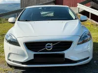 Gebraucht Volvo V40 Summum 114 PS (83 kW) 2015 Weiß Kombi