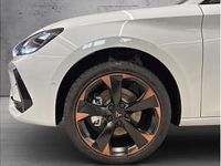 Neu Cupra Leon 204 PS (150 kW) 2025 Weiss Limousine