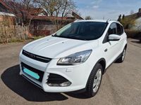 Gebraucht Ford Kuga Trend 120 PS (88 kW) 2016 Weiß SUV