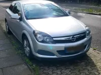 Gebraucht Opel Astra GTC Edition 115 PS (84 kW) 2010 Silber Coupé
