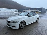 Gebraucht BMW 330 M Sport 258 PS (189 kW) 2014 Weiß Limousine