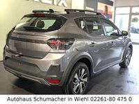 Neu Dacia Sandero Expression 110 PS (80 kW) 2026 Grau Limousine