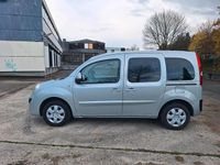 Gebraucht Renault Kangoo 106 PS (77 kW) 2013 Gold Van / Kleinbus
