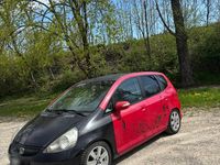 Second-hand Honda Jazz 2005 Roșu Hatchback